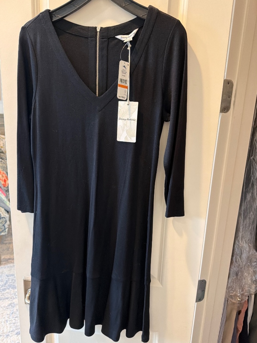 Darcy 3/4 sleeve V-neck flats dress